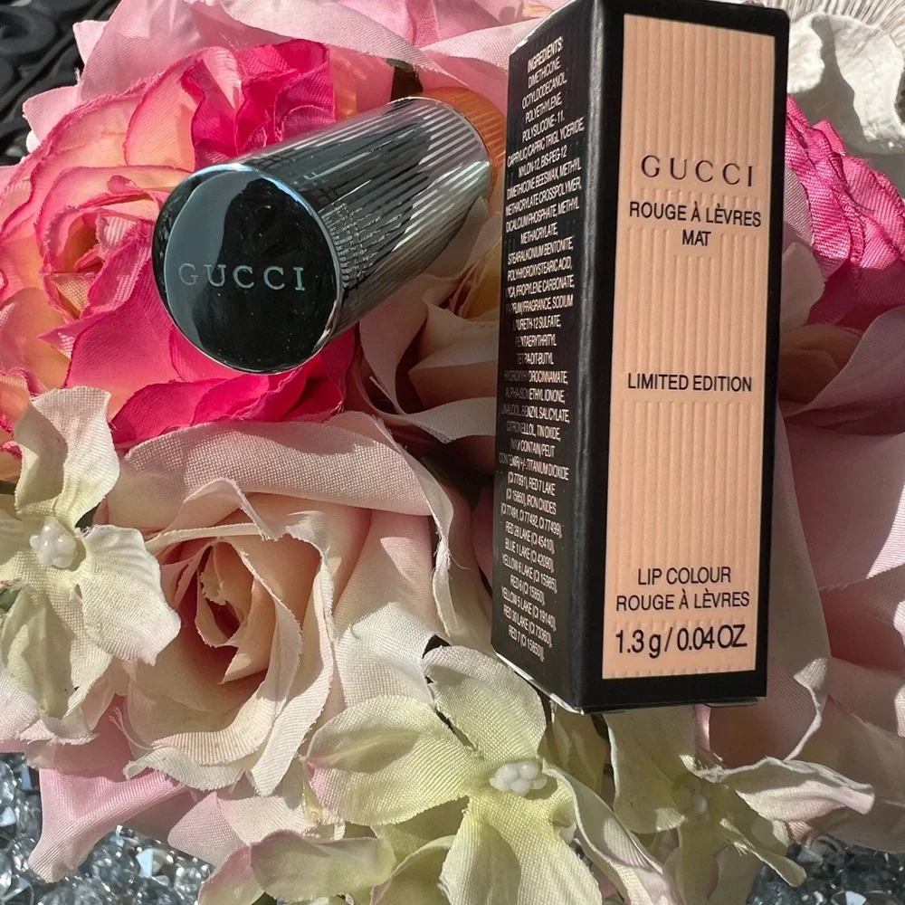 Gucci unique lipstick